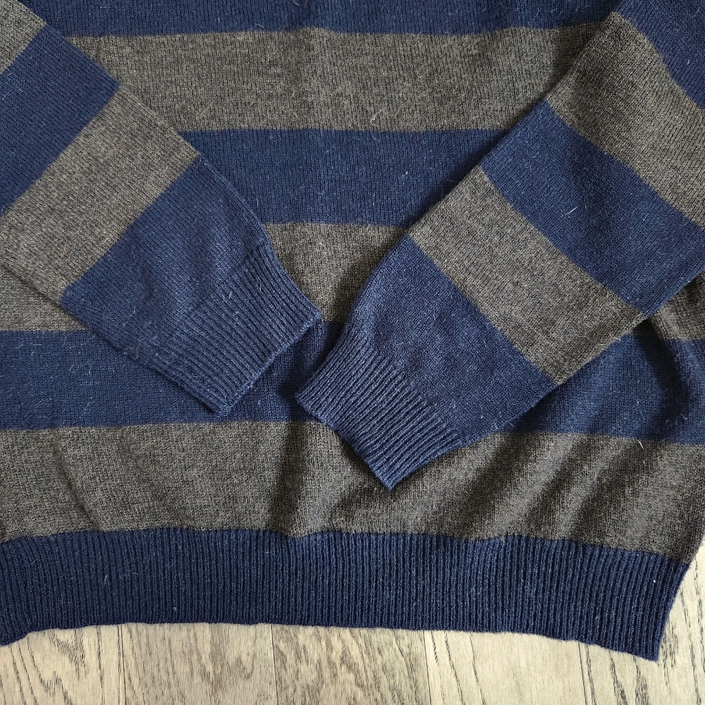 Vince Men's Sweater in Navy and Brown Stripes Medium - Picture 6 of 7